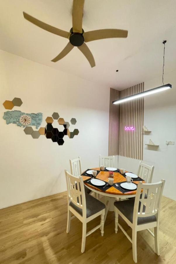 Demuji 4br 10pax 3min To Ecm Kcm, Ps4 * Kuantan