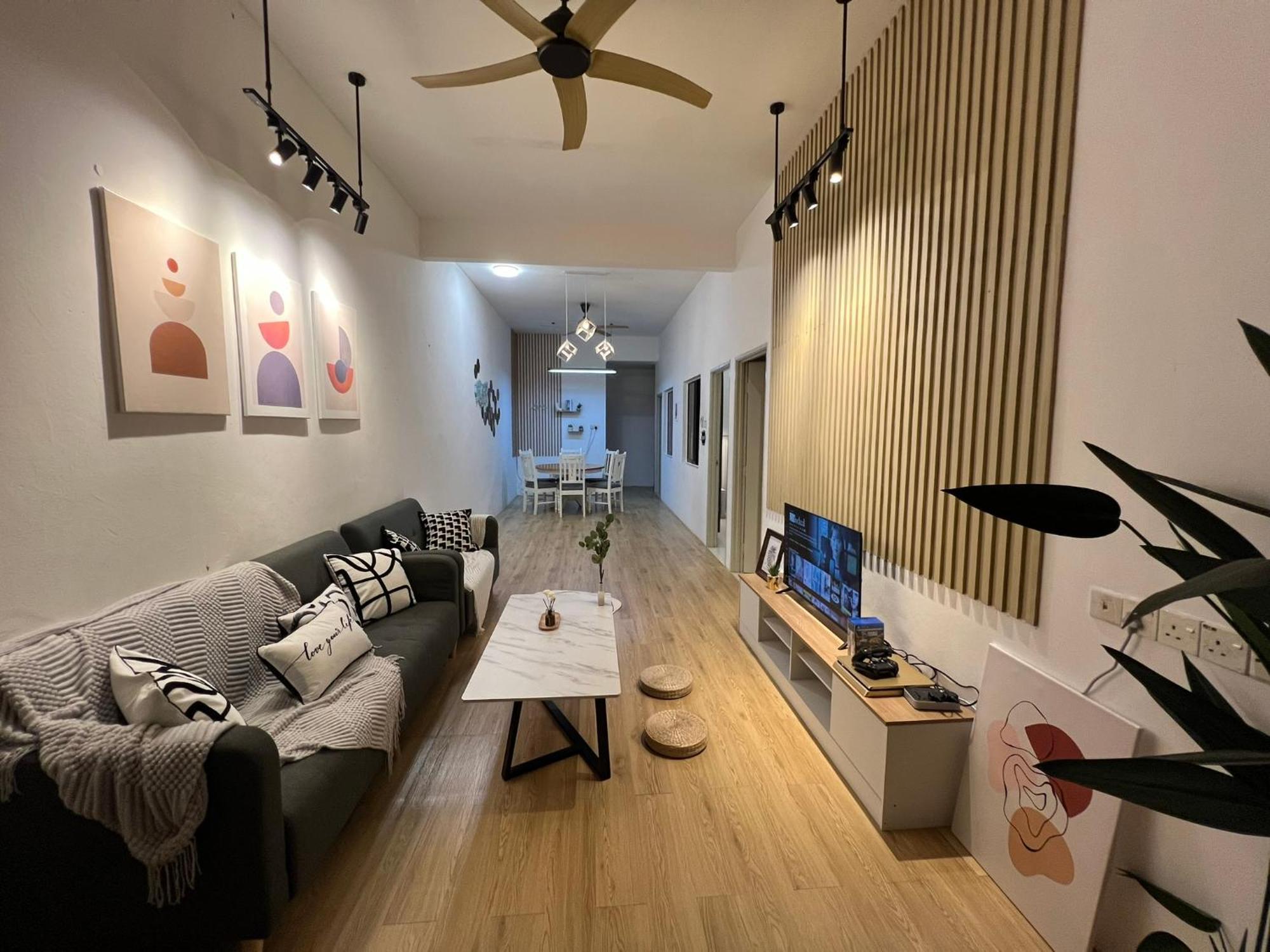 Demuji 4br 10pax 3min To Ecm Kcm, Ps4 Holiday home Kuantan