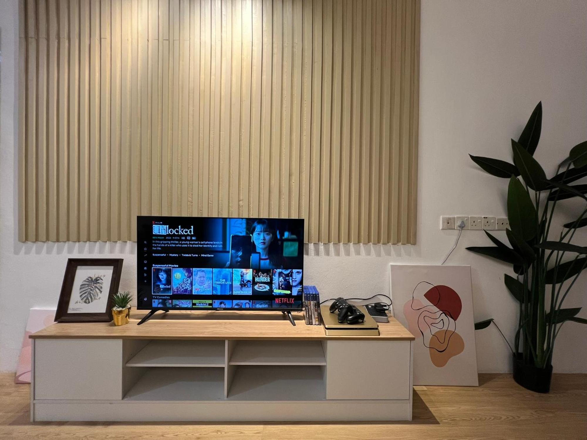 Demuji 4br 10pax 3min To Ecm Kcm, Ps4 Holiday home