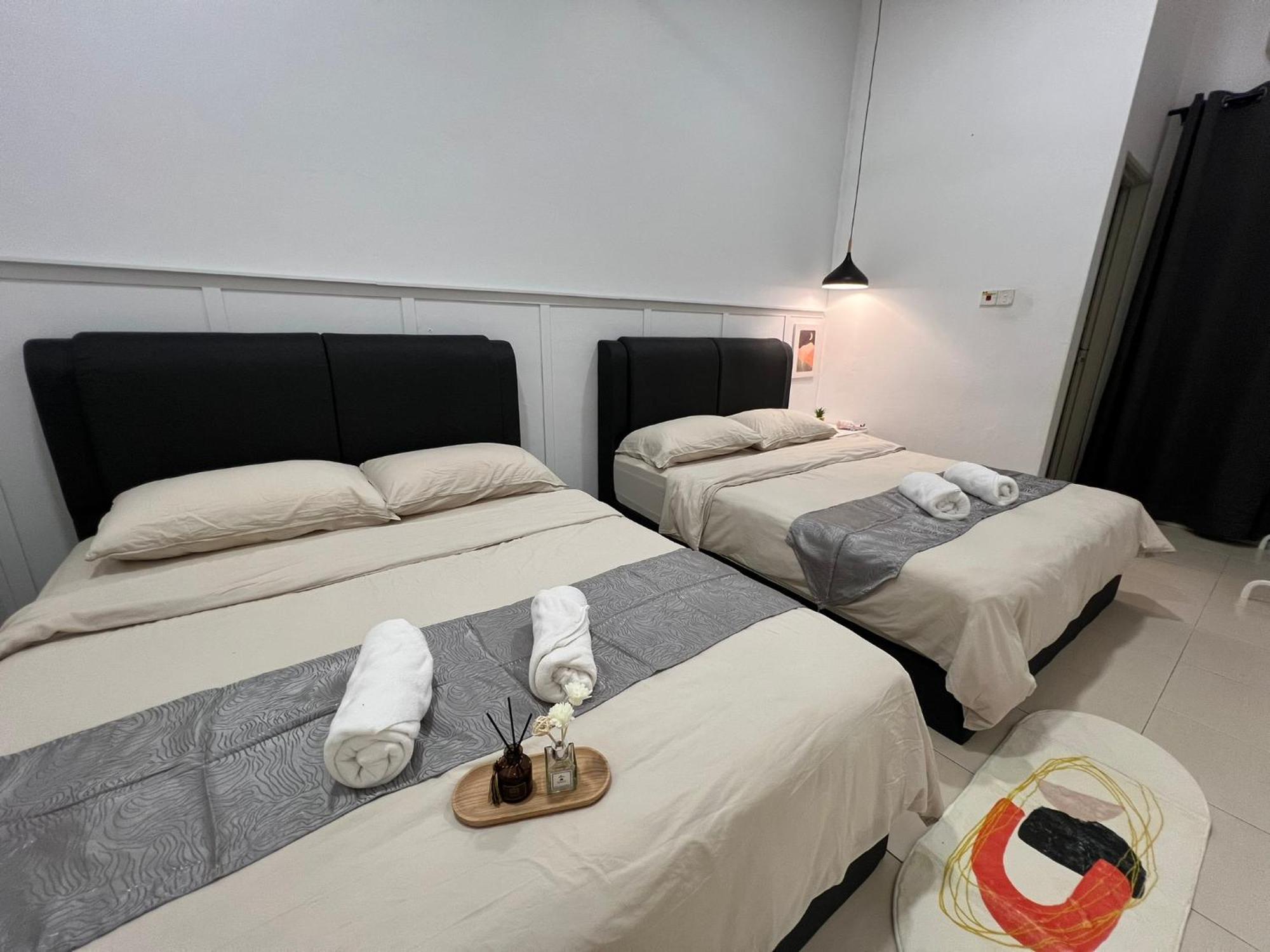 Demuji 4br 10pax 3min To Ecm Kcm, Ps4 Holiday home *